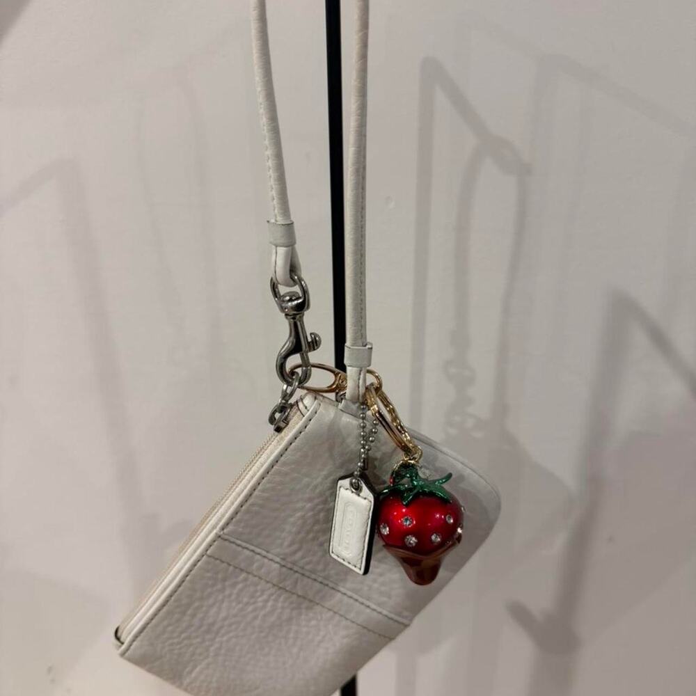 Vintage Coach White Leather Wristlet